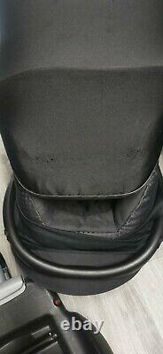 Bugaboo donkey twin in offwhite with car seats, isofix bases, footmuffs etc