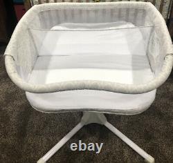 Halo Bassinest Twin Sleeper Double Bassinet Great Condition