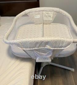 Halo Bassinest Twin Sleeper Double Bassinet. Premiere Series Sand Circle