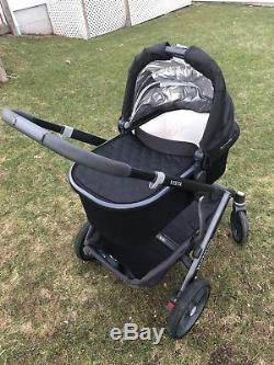 Uppababy Vista Double stroller, MUST Have For Twins! GREAT Condition