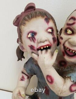 Vieux Esprit Halloween Zombie Bébé Jumelles Jumelées Double Trouble 2014